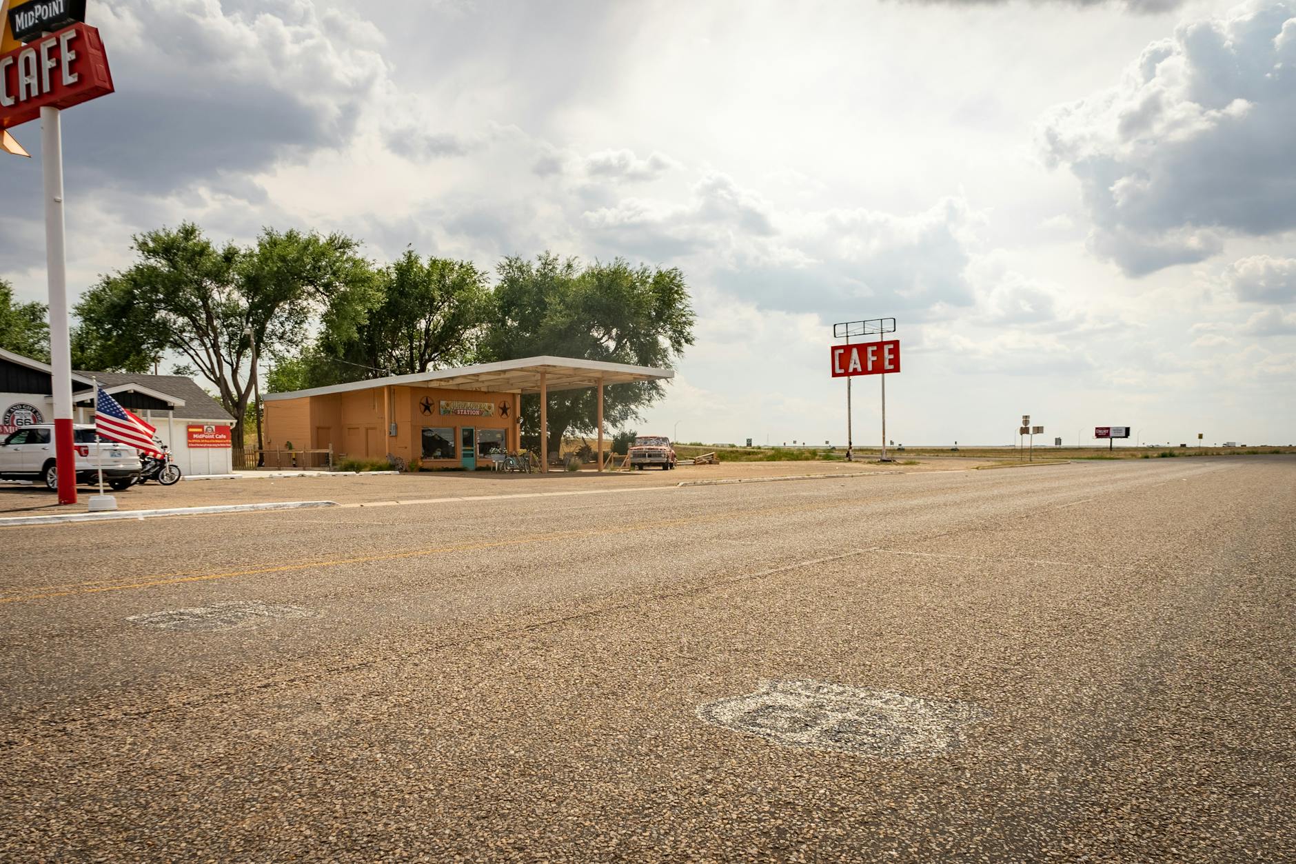 The Texas Broadband Development Office is awarding over $500 million in grants for Round II of broadband expansion, prioritizing rural areas